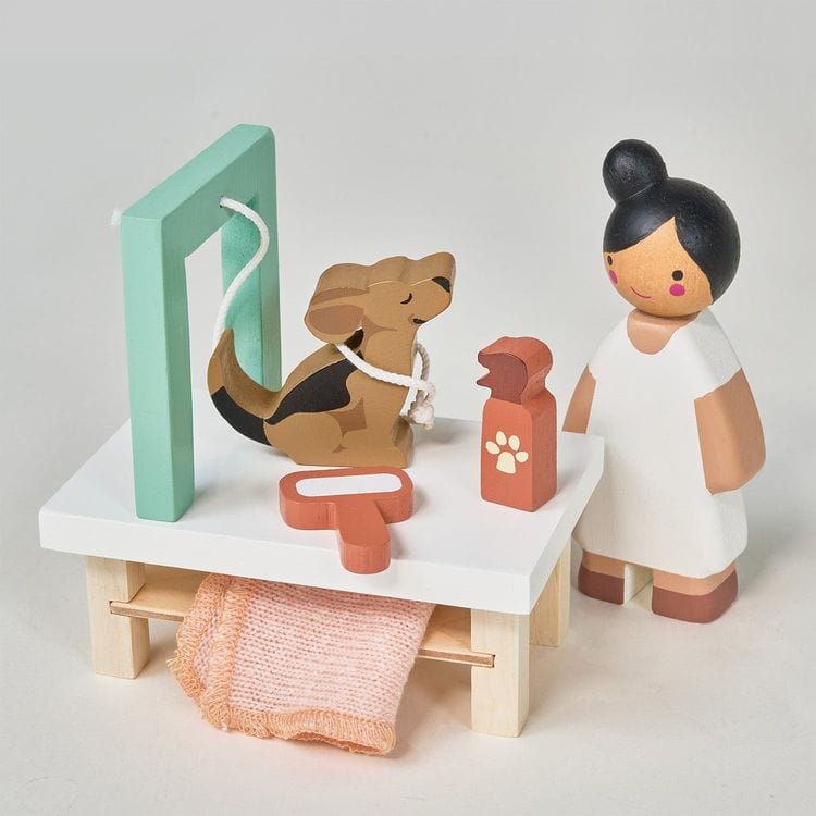 Wooden Waggy Tails Dog Salon Set