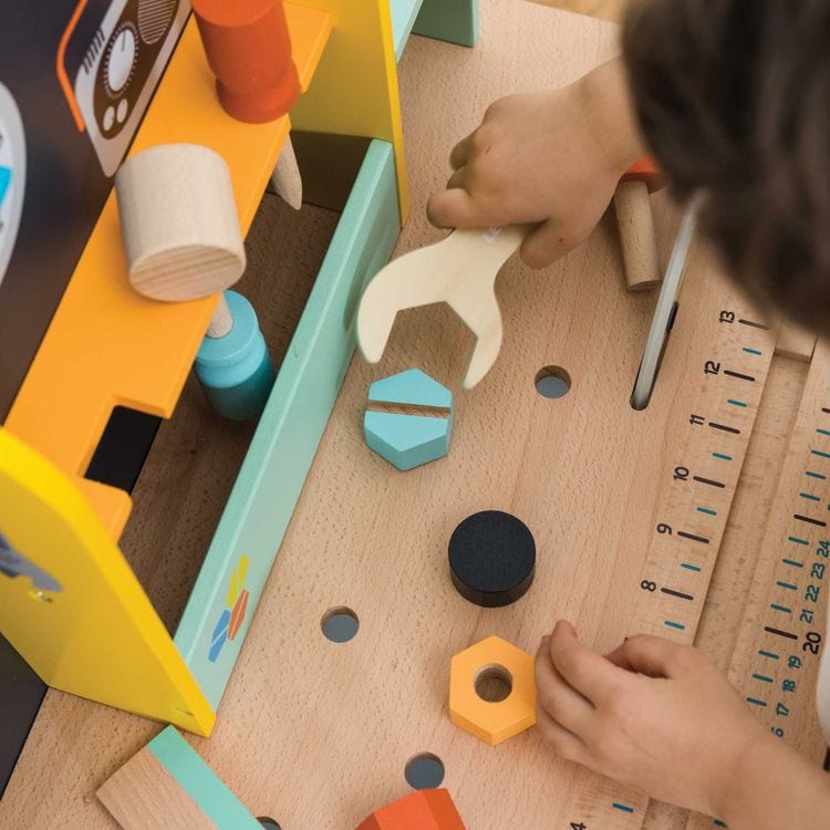 Alex’s Toy Work Bench with 11 Accessories