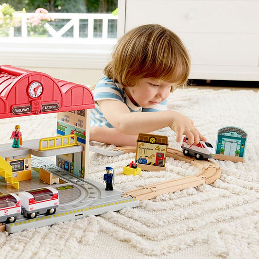 Portable Train Station Set