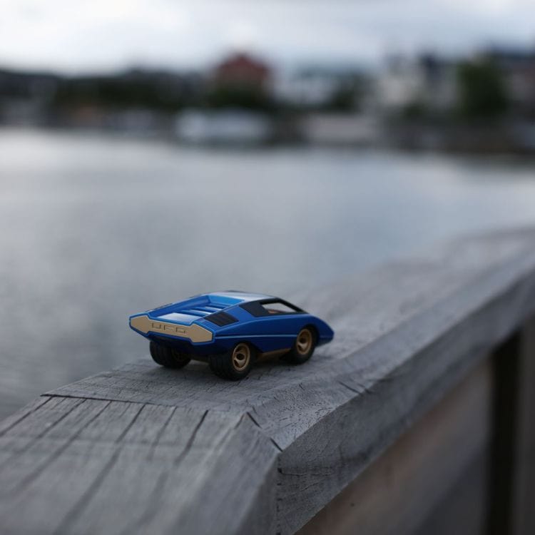 UFO Leonessa Car - Blue