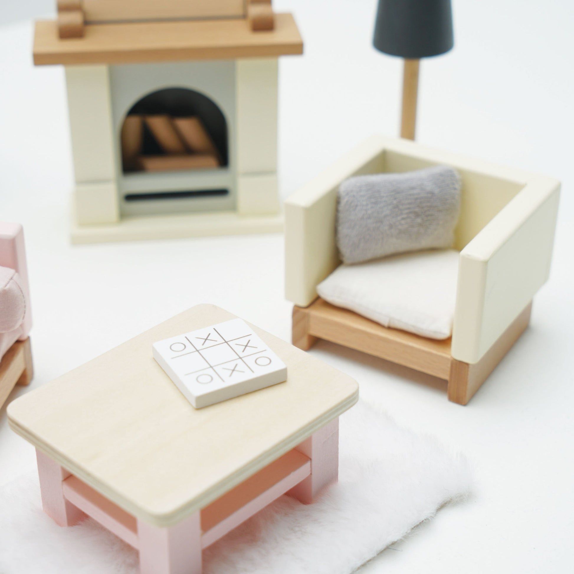 Wooden Dollhouse Living Room Furniture Set - 19 Pieces